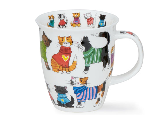 Dunoon Nevis Knitwits Cats & Kittens Mug in fine bone china featuring colorful cats and kittens wearing knitted jumpers on a tall classic mug—perfect for cat lovers and knitwear fans.