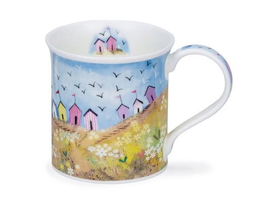 This whimsical beach-themed mug brings a taste of the seaside home. Made with fine bone china, Dunnons mugs are quality pieces that will quickly become firm favourites in any household. 