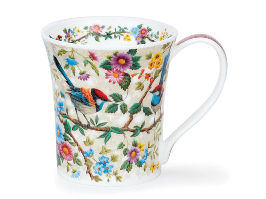 The charming Satori mug from Dunoon is perfectly sized for serving a short coffee or a small tea. Crafted from fine bone china and adorned with gold details